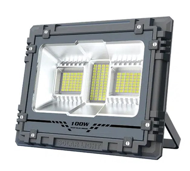 كشاف LED RGB يعمل بالطاقة الشمسية