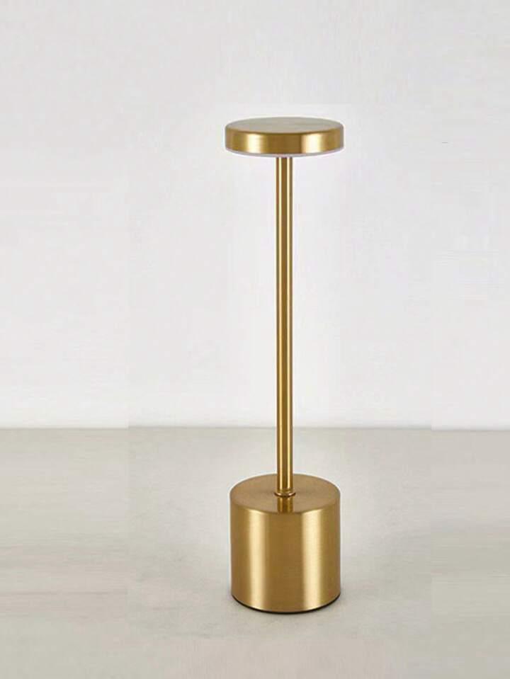 مصباح طاولة LED على الطراز الشمالي